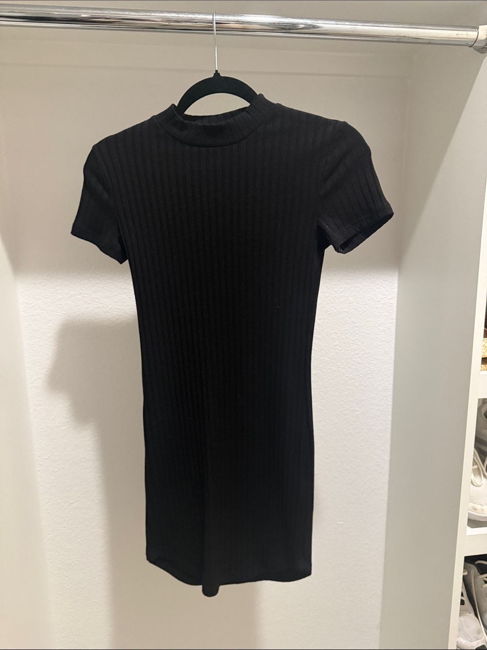 Forever 21 Black Ribbed Short Sleeve Mini Dress